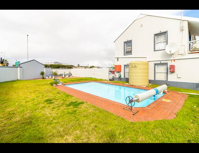 2 BEDROOM APARTMENT SOLD IN BLOUBERG SANDS